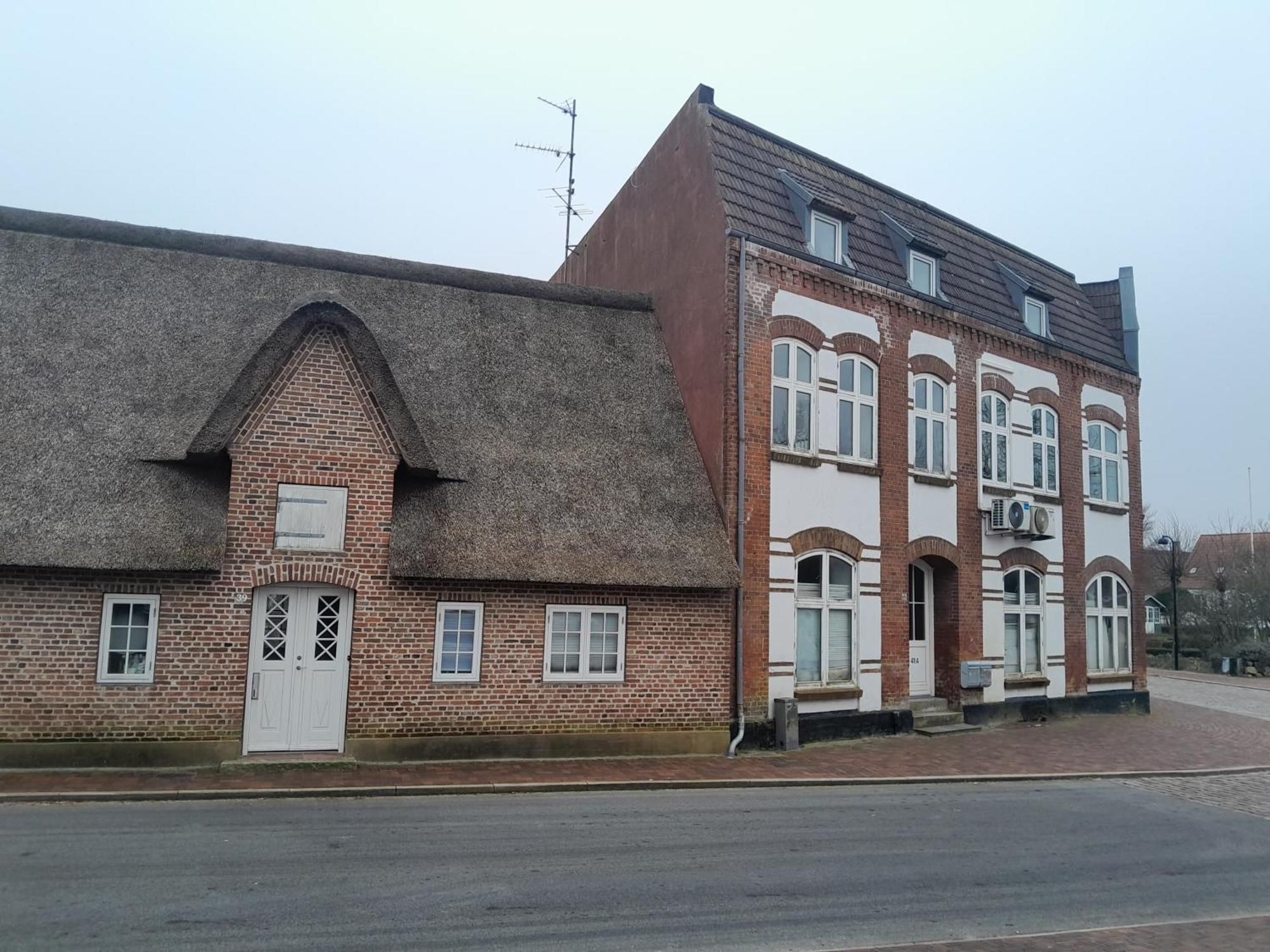 Apartment Mit 2 Zimmern Und Balkon Im Herzen Von Hoyer Hojer Exterior photo